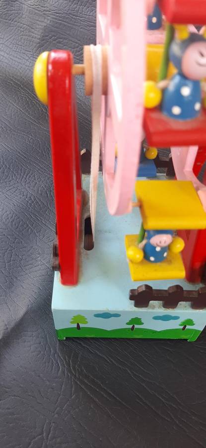 WHIRLS OF MEMORY  VINTAGE WOODEN FERRIS WHEEL MUSIC BOX (21.5 CM)