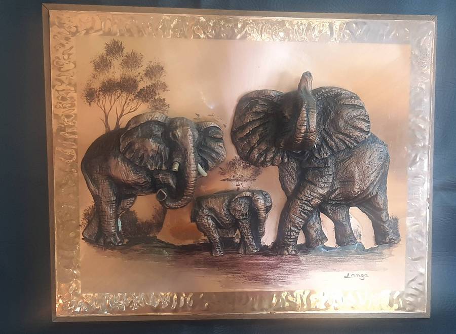 ELEPHANT TRIO  VINTAGE GASTONE COPPER WALL PLAQUE FROM ZIMBABWE (47CM X 38CM)