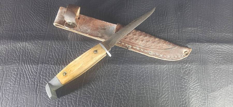 HANDMADE VINTAGE KNIFE  HORN HANDLE & LEATHER SHEATH  19.5CM  SHARP BLADE