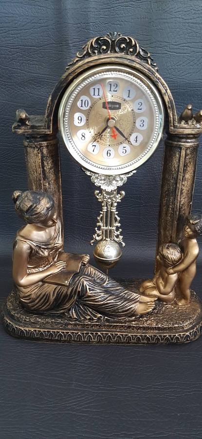 MOTHER & CHILDREN CLOCK  QUARTZ MOVEMENT + SWINGING PENDULUM  30CM