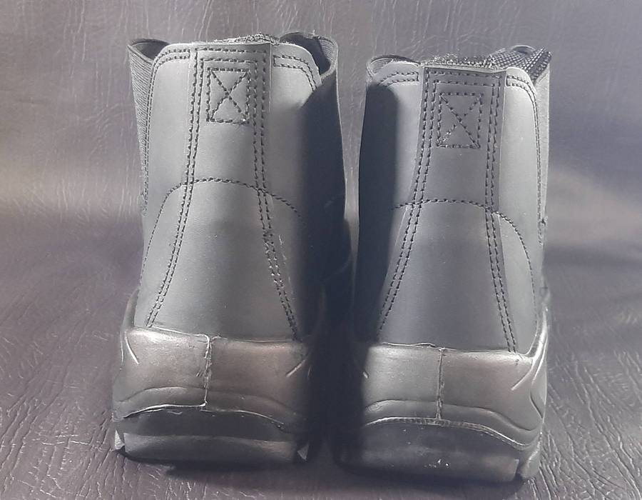 Bova Size 11 Safety Shoes