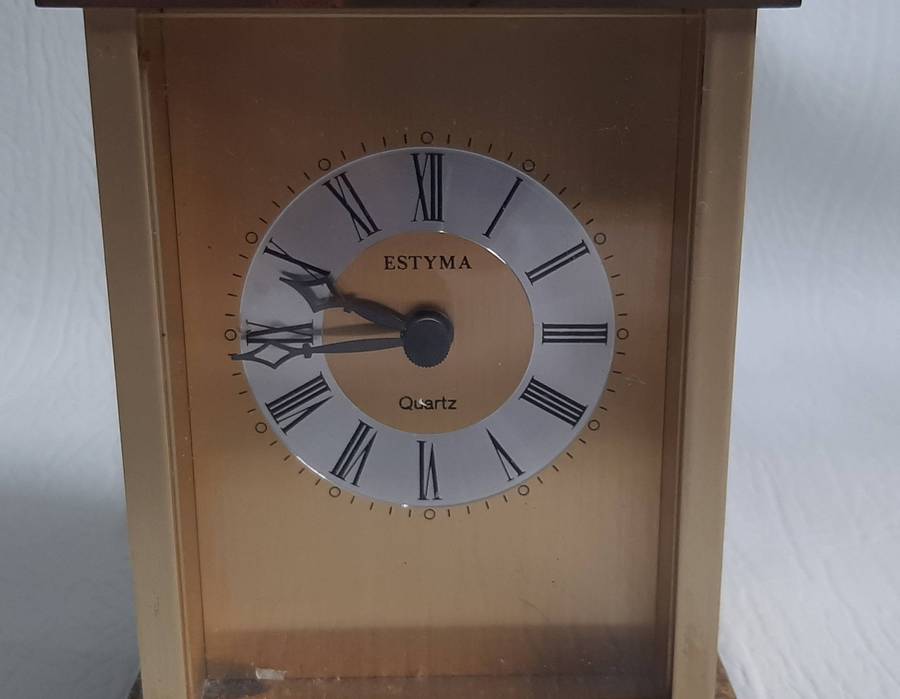 SMALL BRASS QUARTZ CARRIAGE CLOCK  ESTYMA  8CM x 6CM x 11CM