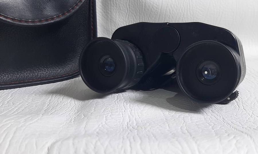 OPTISAN COMPACT ZOOM BINOCULARS  817/25MM, 5.2°3.6° FIELD OF VIEW