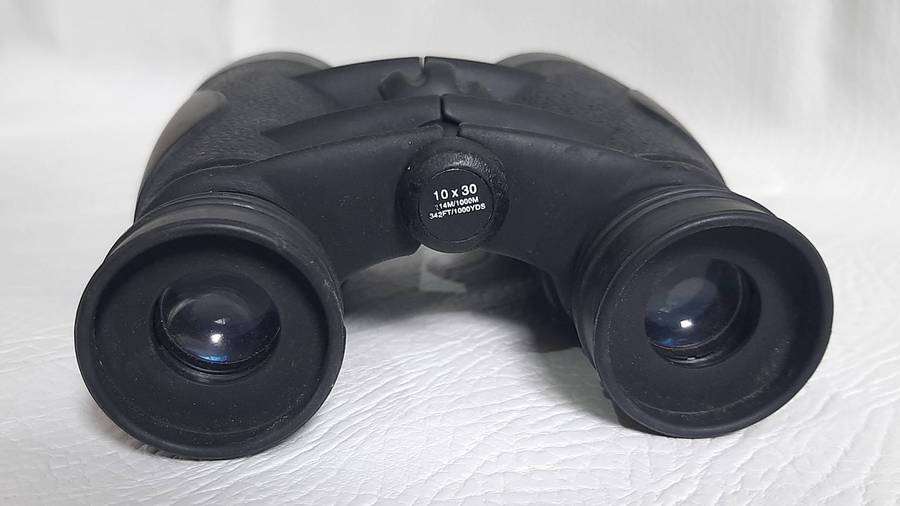 CLEARVISION BINOCULARS  10x30 JAPAN OPTICS WITH 341FT FIELD OF VIEW