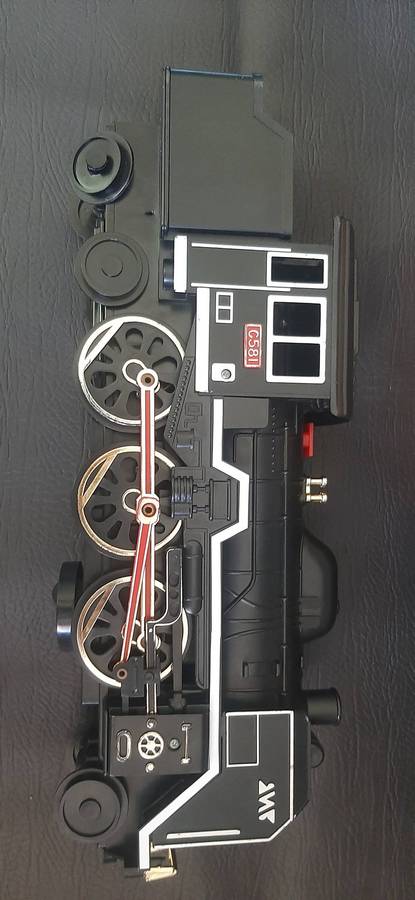 VINTAGE 1980s BATTERY-OPERATED LOCOMOTIVE (38cm x 9cm x 14cm)  SOUND LOCOMOTIVE WITH MYSTERY ACTION