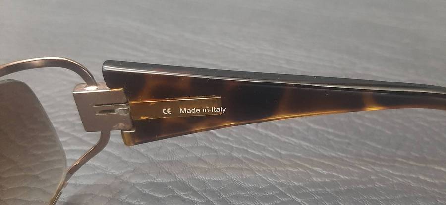 GIVENCHY LADIES SUNGLASSES  DESIGNER STYLE IN GREAT SECONDHAND CONDITION