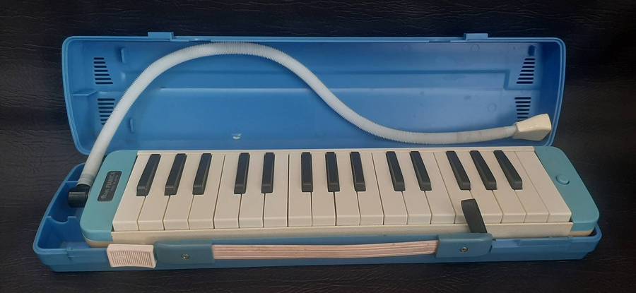 MAYA PIANICA P-32  MADE IN JAPAN, IN GREAT CONDITION