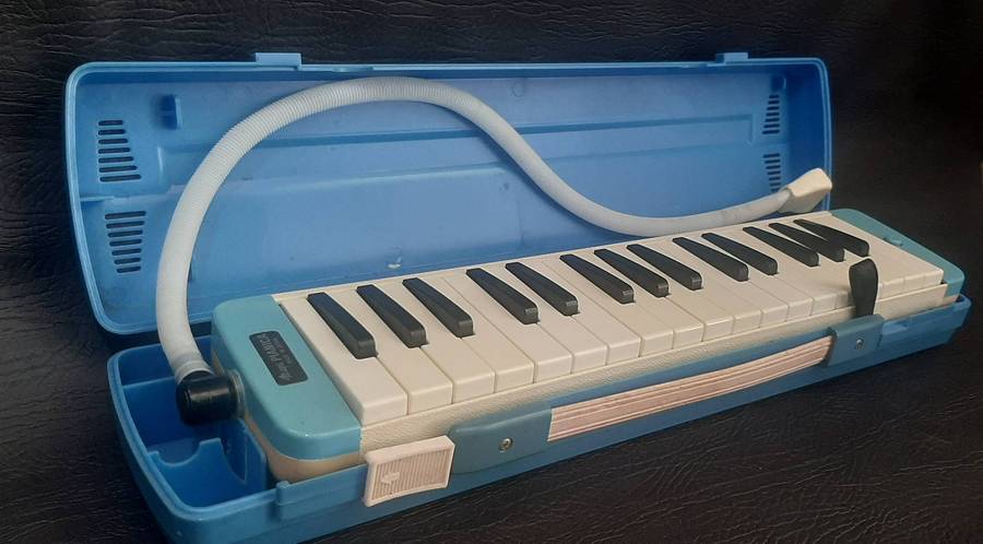 MAYA PIANICA P-32  MADE IN JAPAN, IN GREAT CONDITION