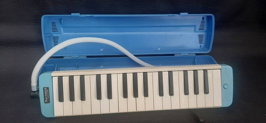 MAYA PIANICA P-32  MADE IN JAPAN, IN GREAT CONDITION
