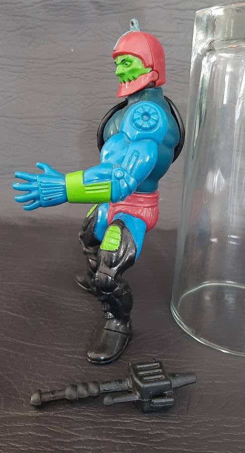 MASTERS OF THE UNIVERSE  TRAP JAW (WAVE 2, 1983)  VINTAGE MATTEL ACTION FIGURE