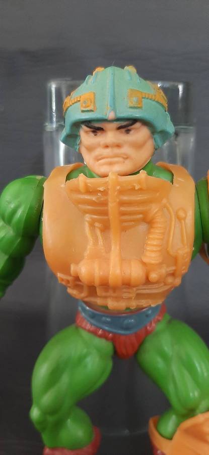MASTERS OF THE UNIVERSE  MAN-AT-ARMS (WAVE 1, 1982)  VINTAGE MATTEL ACTION FIGURE