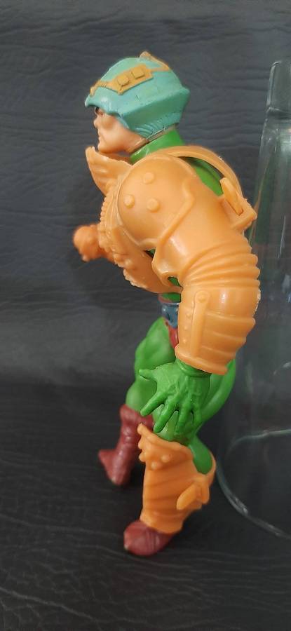 MASTERS OF THE UNIVERSE  MAN-AT-ARMS (WAVE 1, 1982)  VINTAGE MATTEL ACTION FIGURE