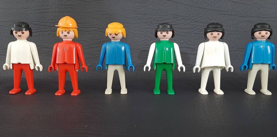 SET OF 6 VINTAGE PLAYMOBIL FIGURES  EARLY GERMAN EDITION, 1970s CLASSICS
