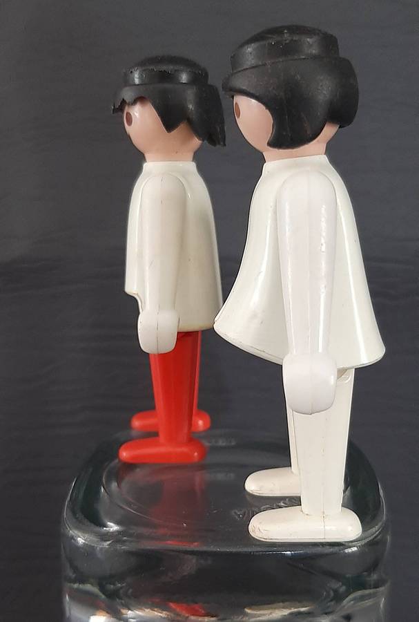 SET OF 6 VINTAGE PLAYMOBIL FIGURES  EARLY GERMAN EDITION, 1970s CLASSICS