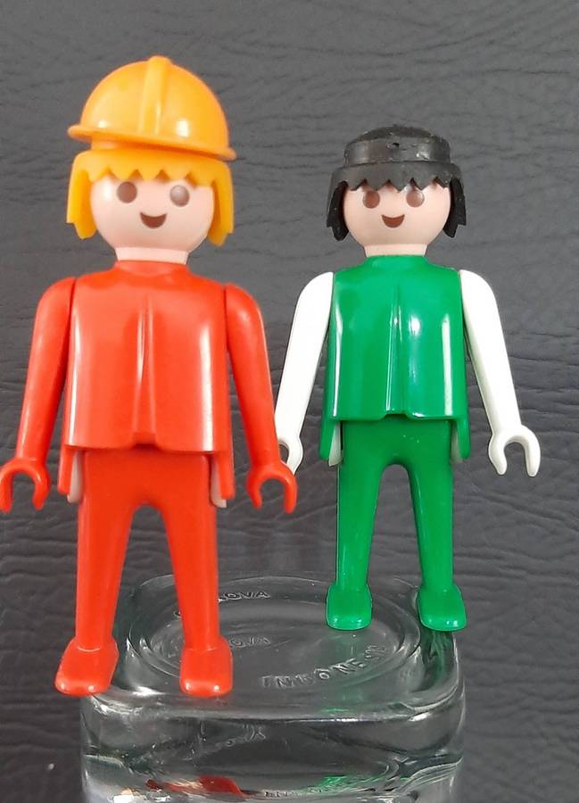 SET OF 6 VINTAGE PLAYMOBIL FIGURES  EARLY GERMAN EDITION, 1970s CLASSICS