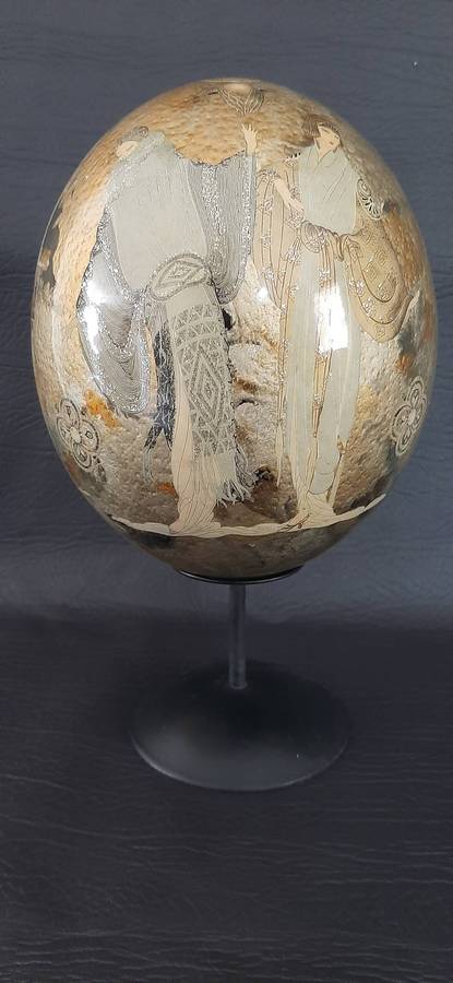 STUNNING DECOUPAGE OSTRICH EGG  BEAUTY ON NATURES CANVAS