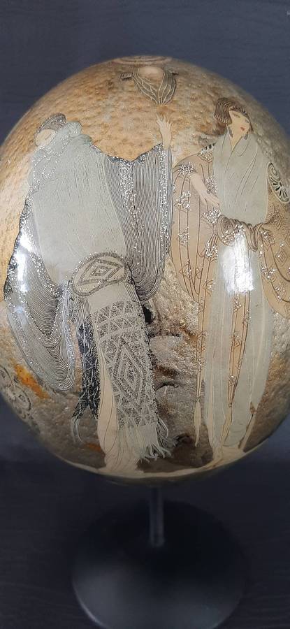 STUNNING DECOUPAGE OSTRICH EGG  BEAUTY ON NATURES CANVAS
