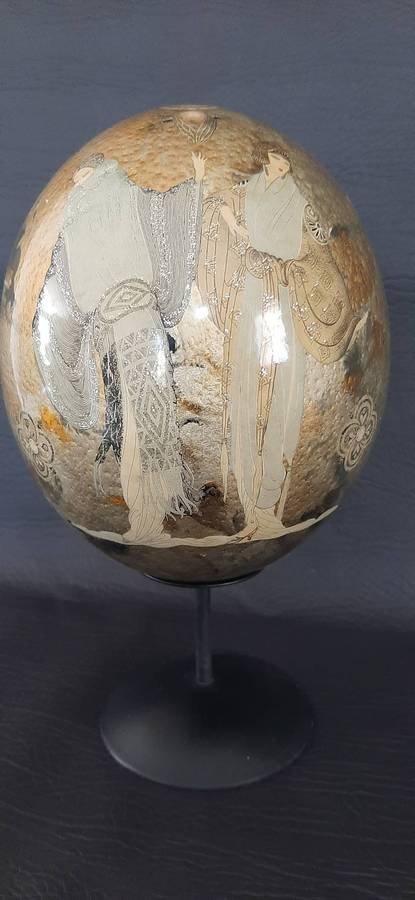 STUNNING DECOUPAGE OSTRICH EGG  BEAUTY ON NATURES CANVAS