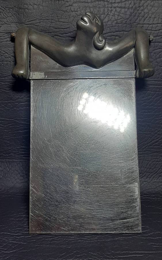 CARROL BOYES METAL PAPER HOLDER  20.5CM X 10.5CM OF DESK-TOP DRAMA