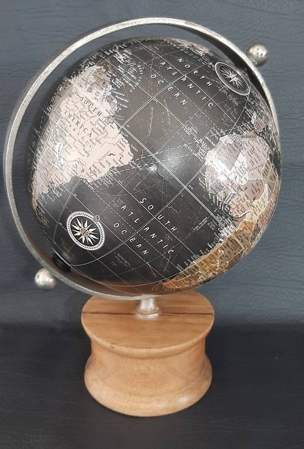 STUNNING WORLD GLOBE ON WOODEN BASE  VINTAGE STYLE, 32CM TALL