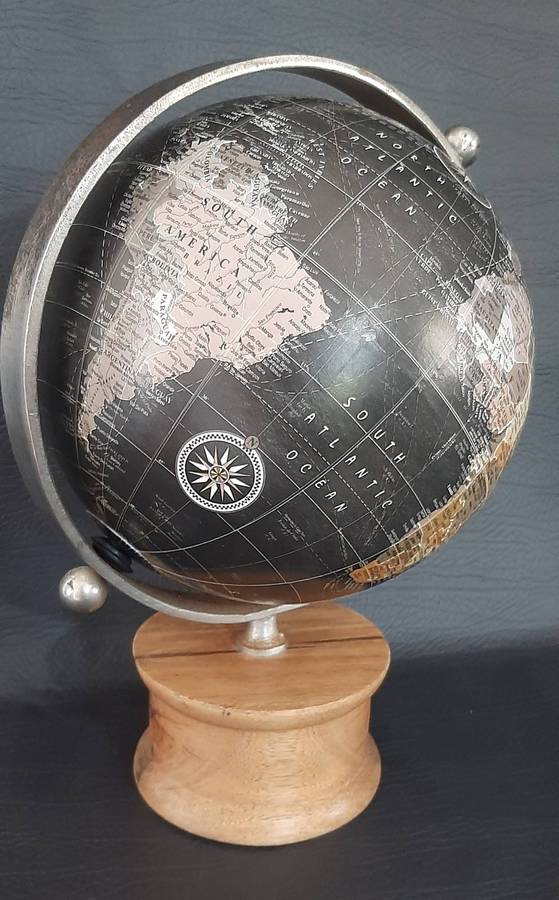 STUNNING WORLD GLOBE ON WOODEN BASE  VINTAGE STYLE, 32CM TALL
