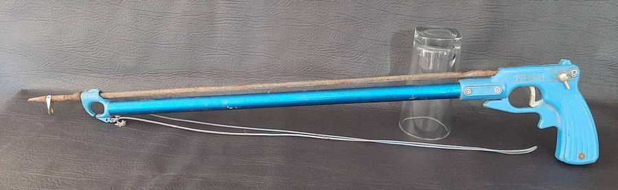 CAYMAN CARBON SPEARGUN  COMPOSITE BODY, METAL SPEAR, 72CM LOADED LENGTH