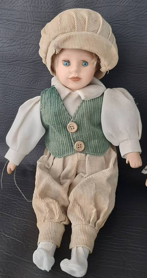 VINTAGE CERAMIC DOLL PAIR  GREEN CORDUROY DREAMS, 28CM OF STORYBOOK STYLE