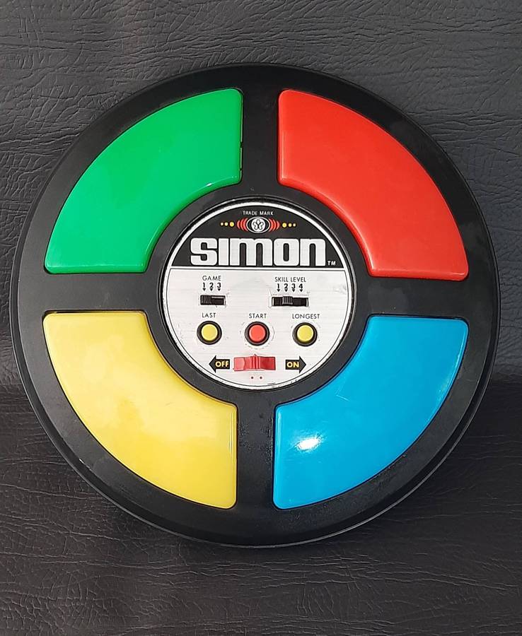 1978 MILTON BRADLEY SIMON ELECTRONIC MEMORY GAME  VINTAGE CLASSIC