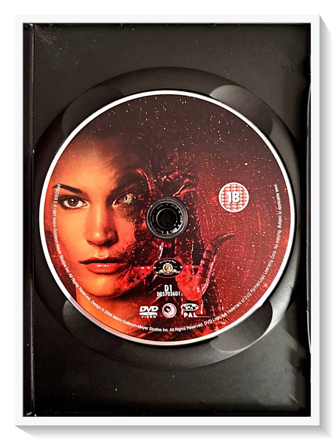 Species II - MGM - Giger Biomechanical Design - Excellent Horror Sci-Fi Film -In Excellent Condition