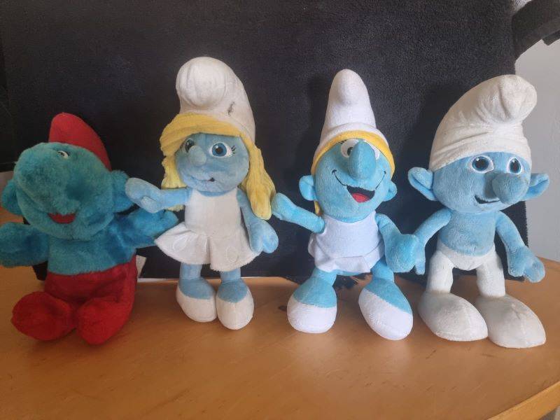 Lots of Smurfs