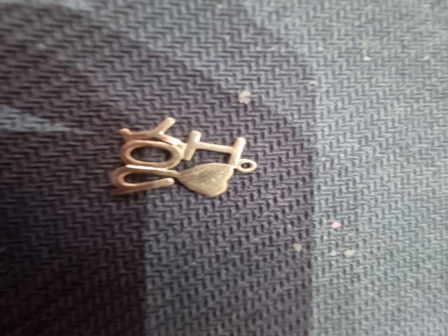 4.9g 9ct (375) solid gold scrap (Bracelet and charms)