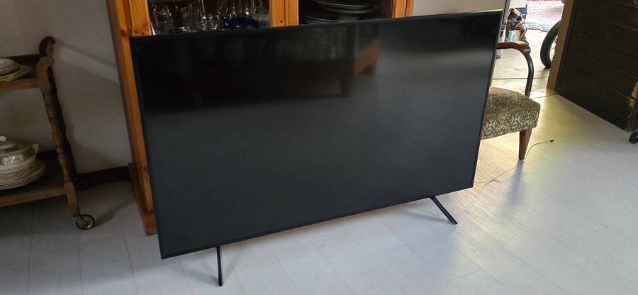 Samsung 65-inch 4K UHD Smart TV (Model UA65RU7100K