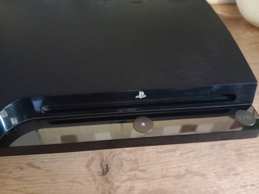 PS3 320 GB console