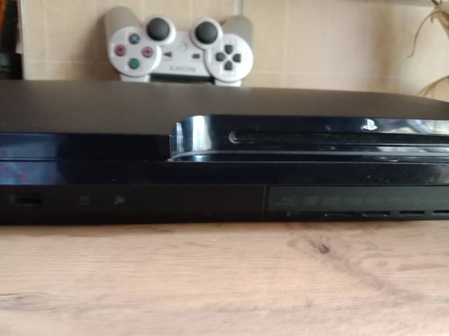 PS3 320 GB console