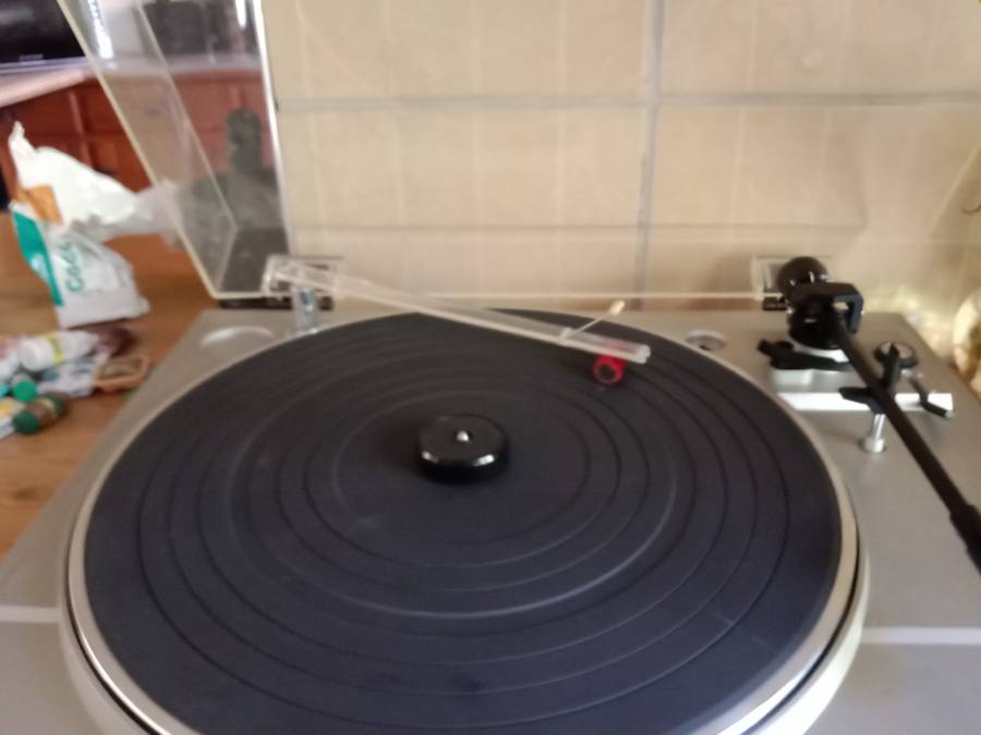 Teac P-313 vintage turntable