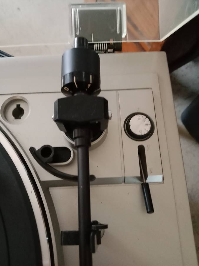 Teac P-313 vintage turntable