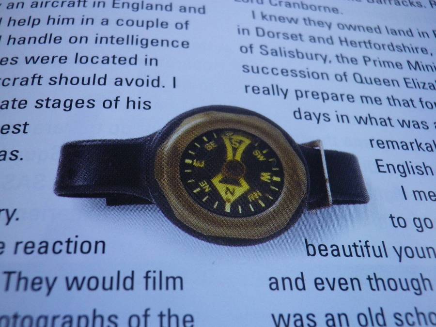 RHODESIAN SAS OPERATORS WRIST COMPASS - READ MORE BELOW    (269)