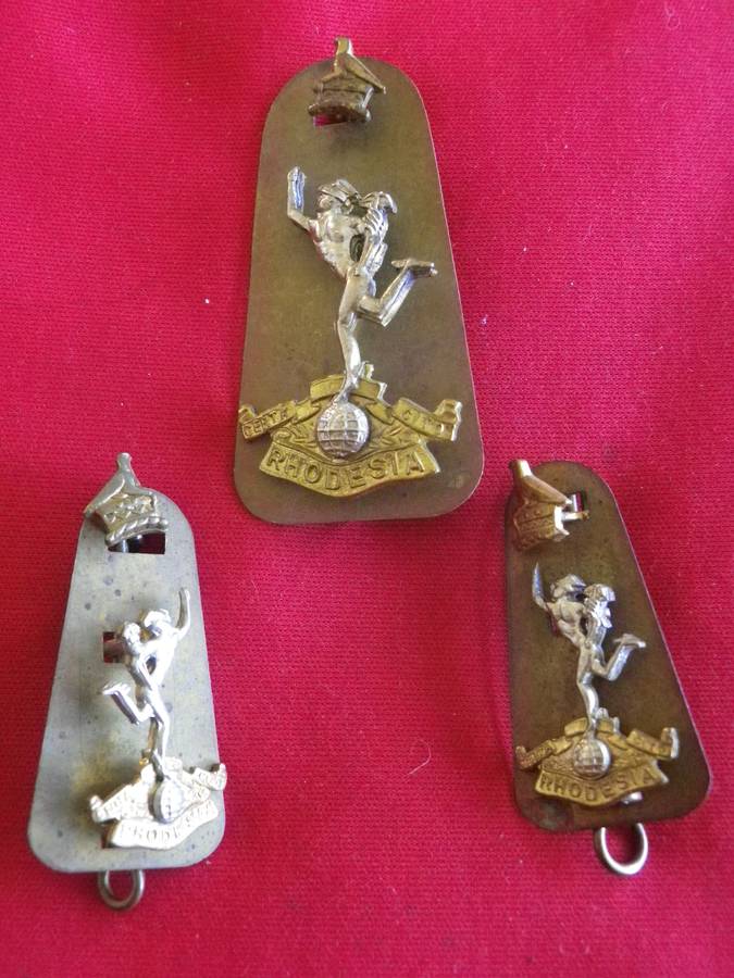 RHODESIAN SIGNALS CORPS. - BI METAL CAP BADGE + FACING PAIR COLLARS + ZIM BIRDS + BACKINGS   (8722)