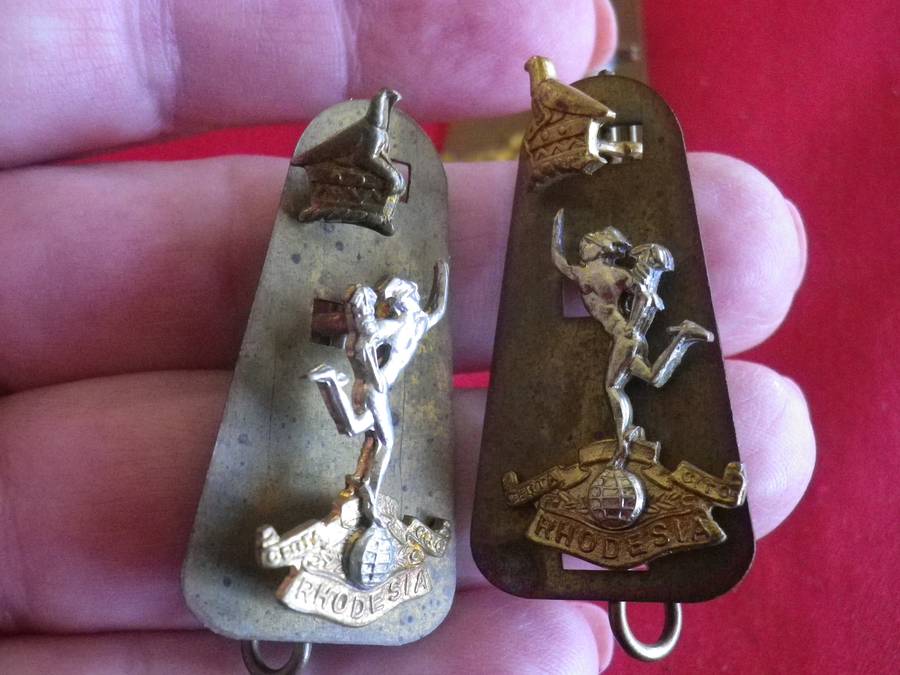 RHODESIAN SIGNALS CORPS. - BI METAL CAP BADGE + FACING PAIR COLLARS + ZIM BIRDS + BACKINGS   (8722)