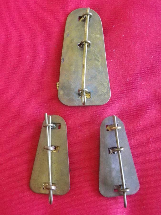 RHODESIAN SIGNALS CORPS. - BI METAL CAP BADGE + FACING PAIR COLLARS + ZIM BIRDS + BACKINGS   (8722)