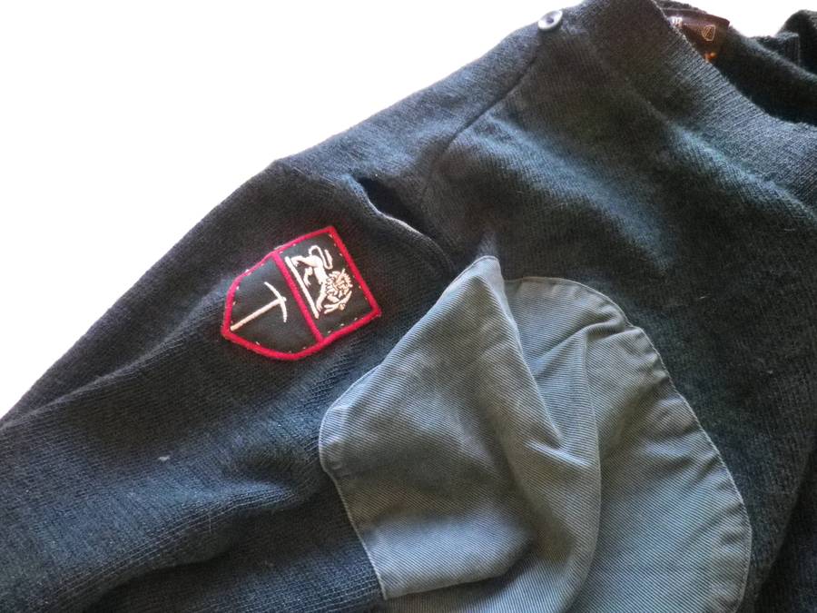 RHODESIAN ARMY - EARLY ISSUE OFFICERS JERSEY - SIZE 3 - MINOR HOLES - MADE WINTEX -   (8697)