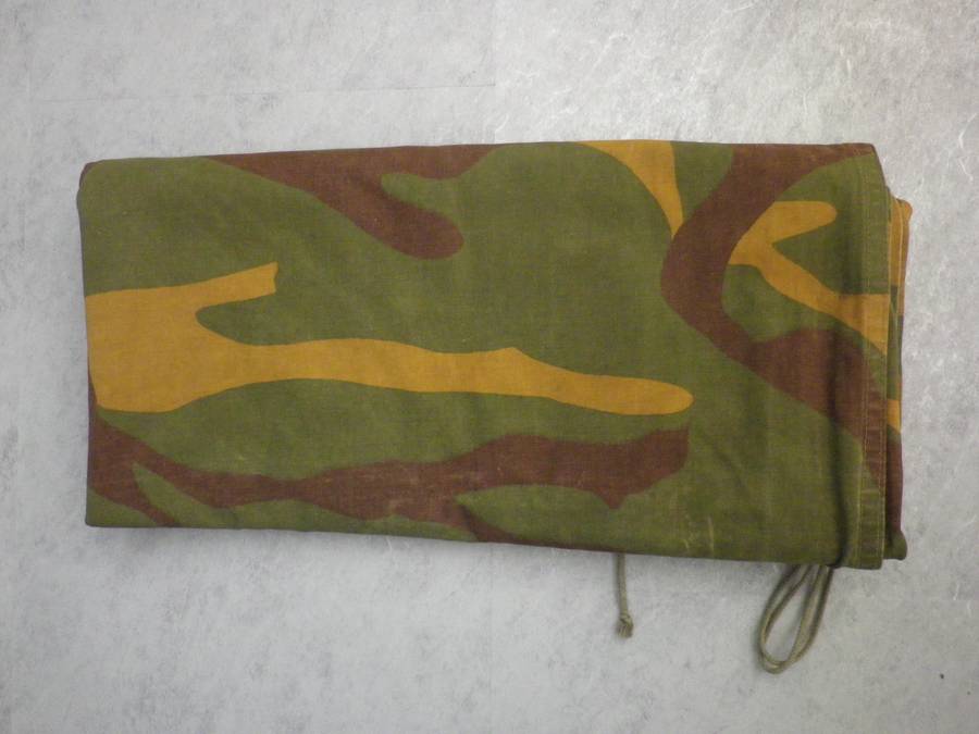 RHODESIAN BUSH WAR PICK UP -YUGOSLAV BIVVY/SHELTER, AS USED BY A SERVICEMAN -SIZE 174cmx163cm (8965)