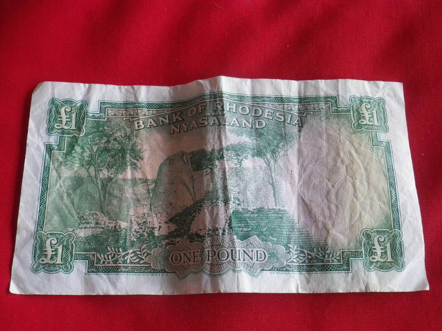 RHODESIA & NYASALAND  - 1 POUND NOTE - 23/01/1961 - CONDITION AS SEEN         (8710)