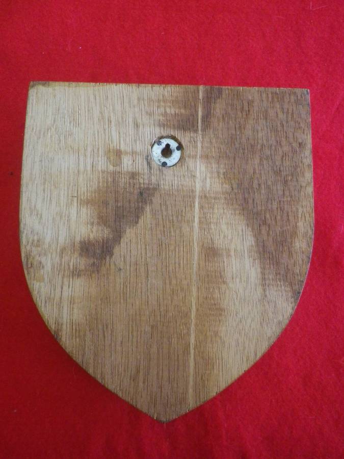 RHODESIA - BULAWAYO PIPE BAND BULLION + EMBROIDERED BADGE  - MOUNTED ON PLAQUE        (275)