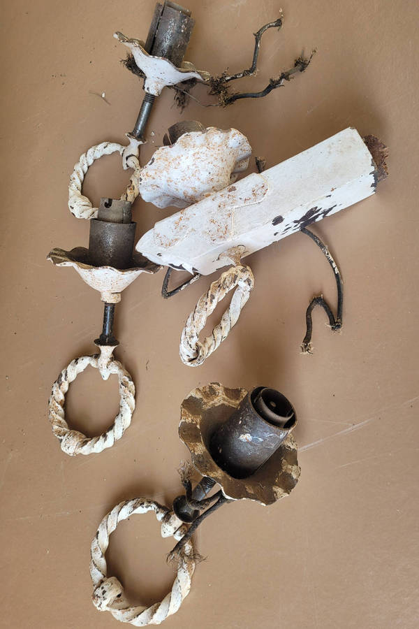 Antique chandelier/Light Fixtures (Bid per lot)