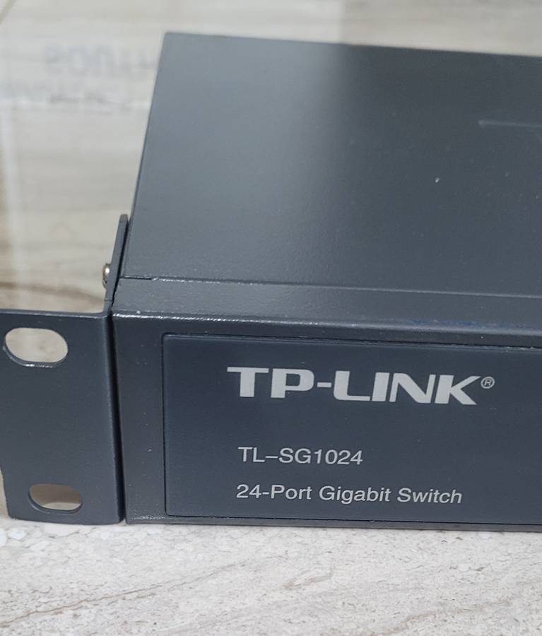 24-Port (3x6) TP Link Gigabit Switch (TL-SG1024)