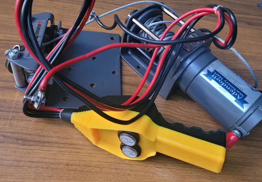 Hardly Used 2000w MAC Afric Winch (EWK2000)