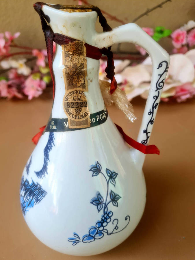 RARE...Floral Blue Wine Ceramic Jar. Full. Broken Seal With Very Light Leaks. Real Vinicola ALFE