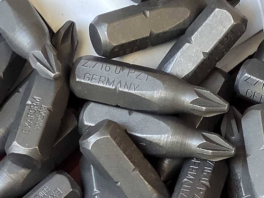UNWRAPPED...25mm POZI Philips 1/4" Screwdriver Bits. (Bid Per Piece-To Take 10x OR More)
