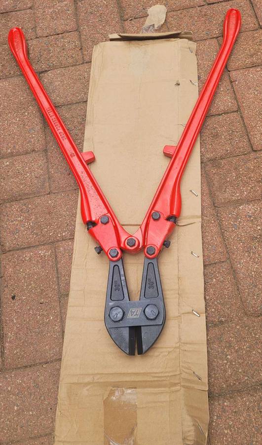Bolt Cutter. 30" TA Forged Steel